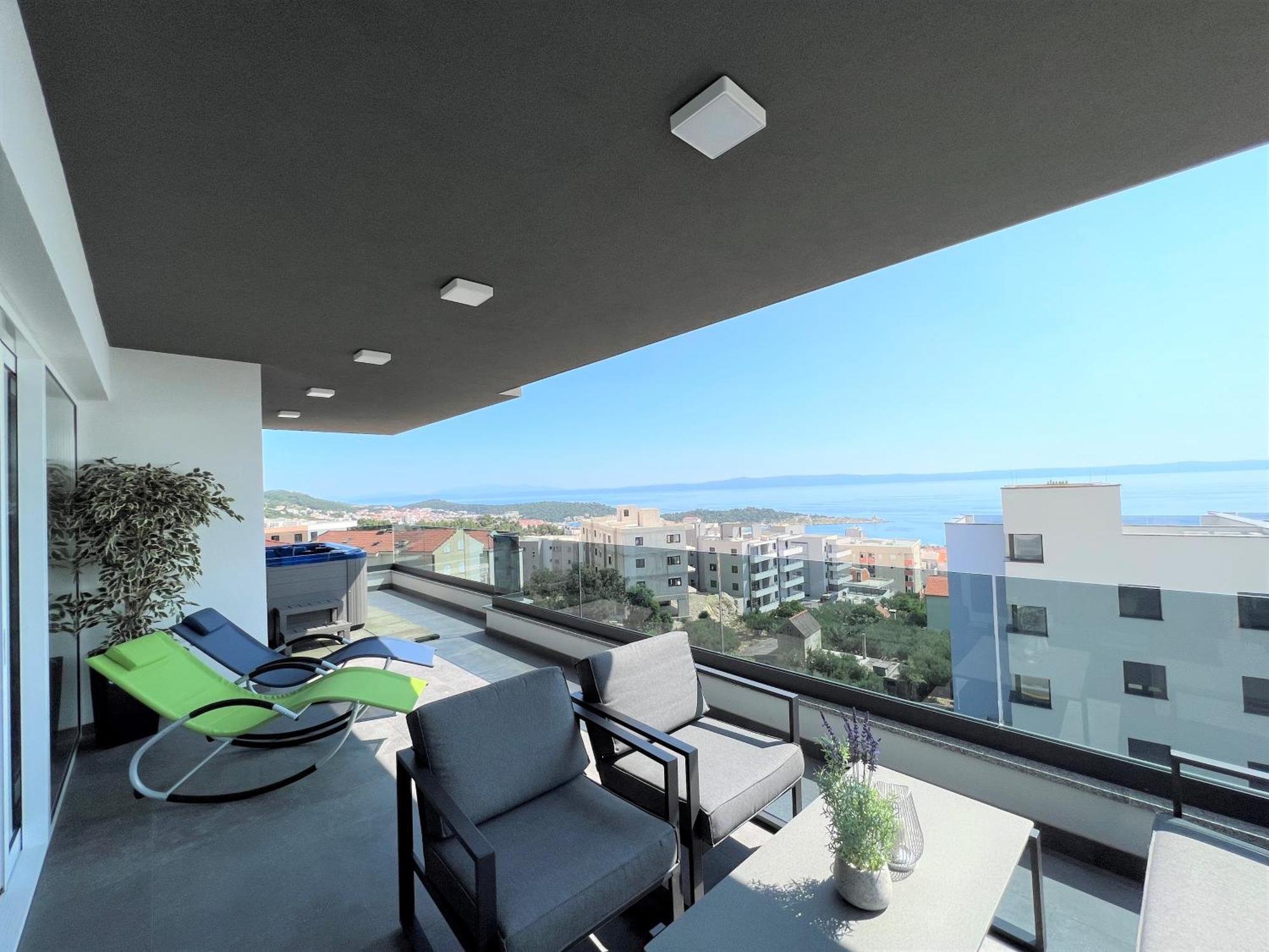 Lux Penthouse Panoramic View With Jacuzzi Apartment Makarska Exterior photo