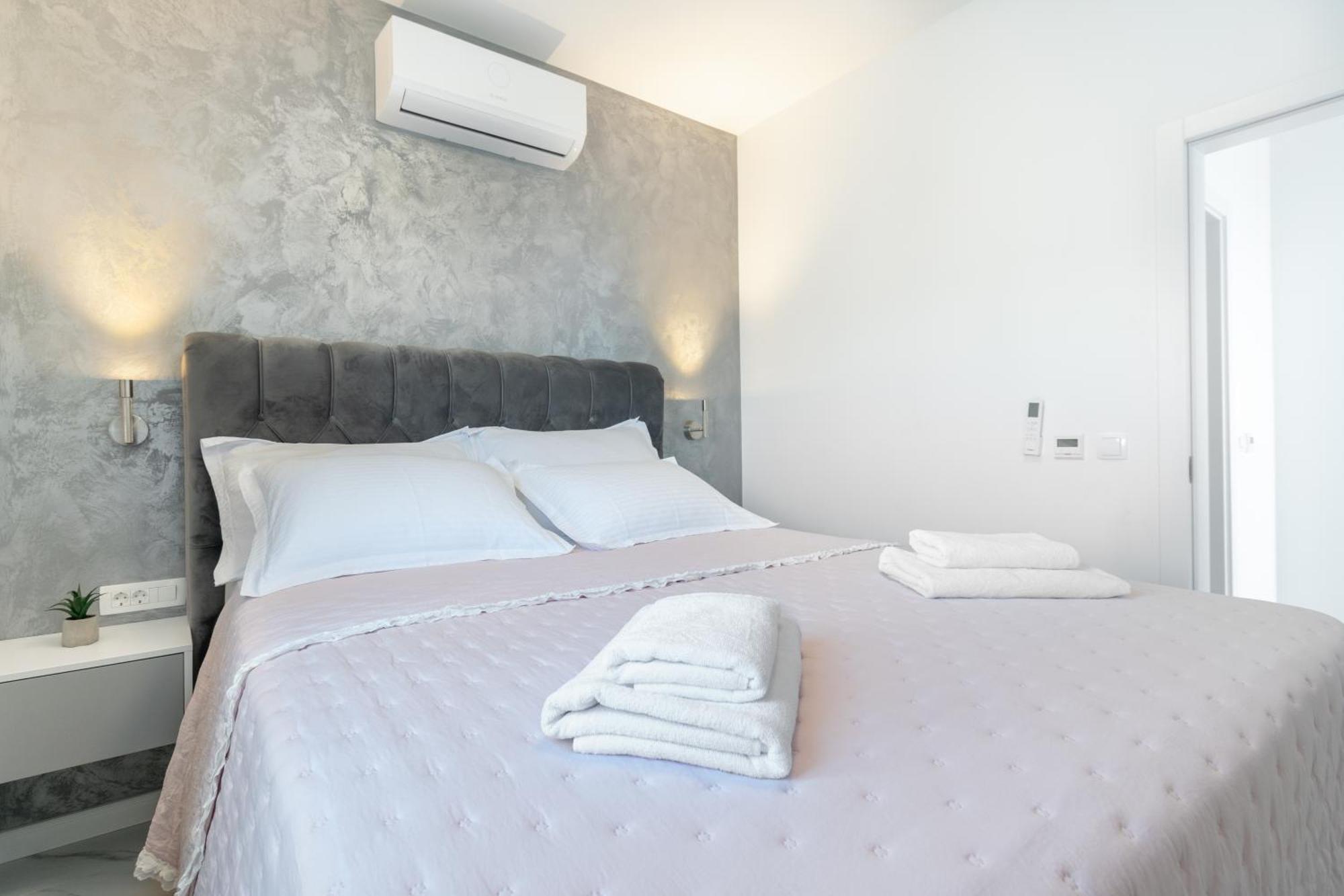 Lux Penthouse Panoramic View With Jacuzzi Apartment Makarska Exterior photo