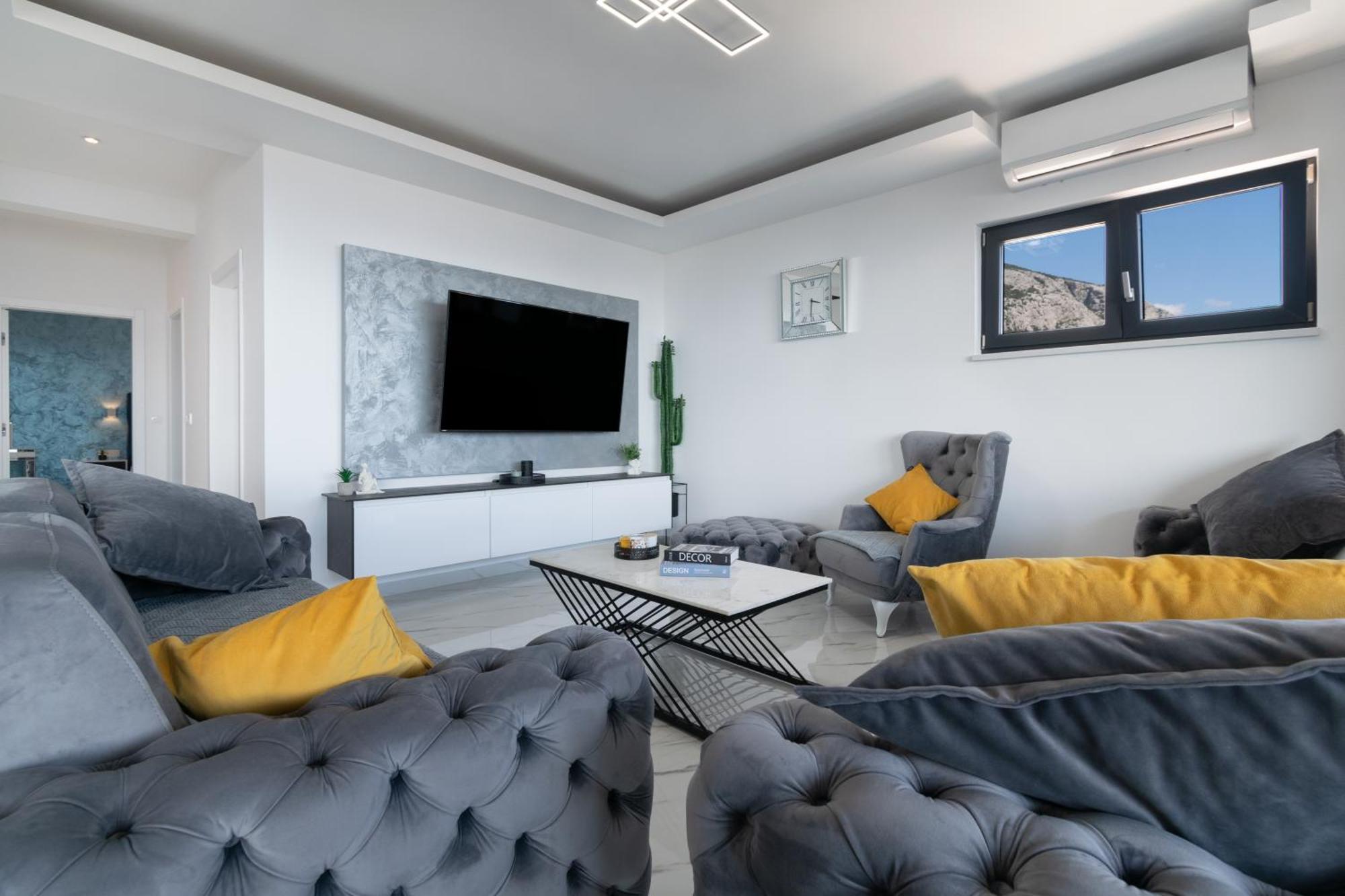 Lux Penthouse Panoramic View With Jacuzzi Apartment Makarska Exterior photo